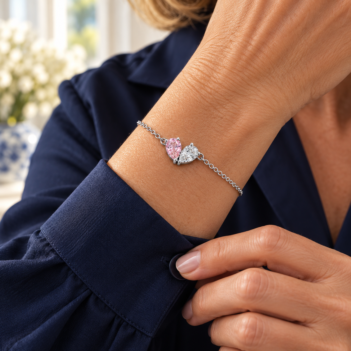 Elara armband met twee geboortestenen – zilver, om de pols